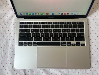 MacBook Air 13” 2020 | Intel i5 | 8 GB RAM | 512 GB