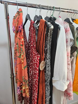 Lote 50 Ropa Mujer y Hombre Casi Nueva