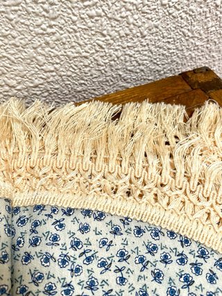 Colcha individual floral azul y beige