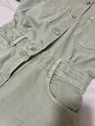 Mono corto Zara verde oliva Nuevo