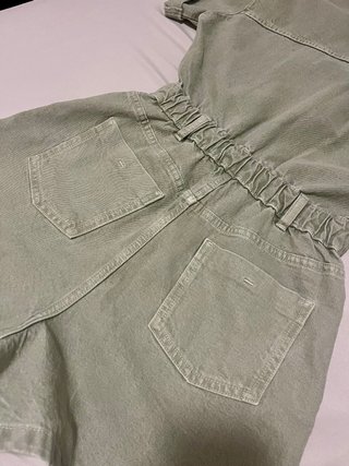 Mono corto Zara verde oliva Nuevo