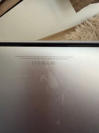 MacBook Pro A1990 Argento/Grigio Spaziale