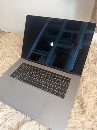 MacBook Pro A1990 Argento/Grigio Spaziale