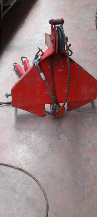Vibrador de árboles UMA