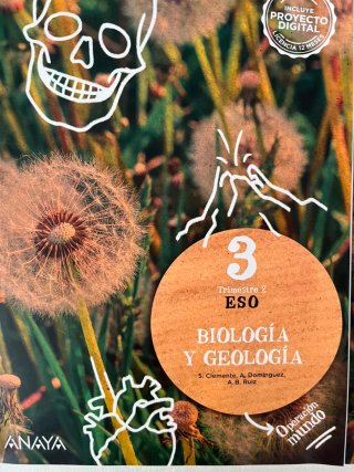 Se venden libros de texto 3 eso 15€ cada uno