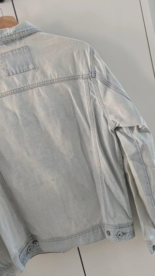 Cazadora vaquera Zara Man desgastada Talla M