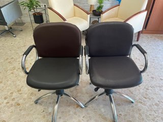 2 Sillones de Peluquería Marrones 45€ los 2.
