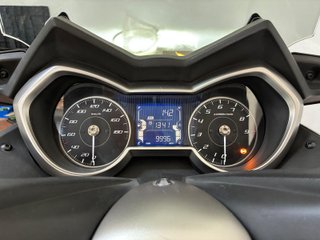 Yamaha XMAX 400 Scooter