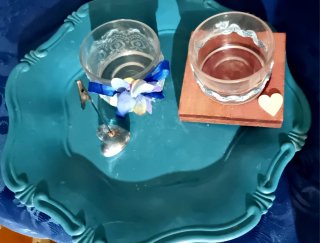 Set portacandele in plastica e legno