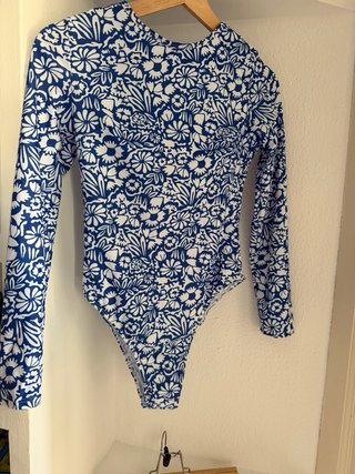 Bañador manga larga estampado floral