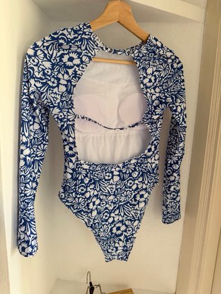 Bañador manga larga estampado floral