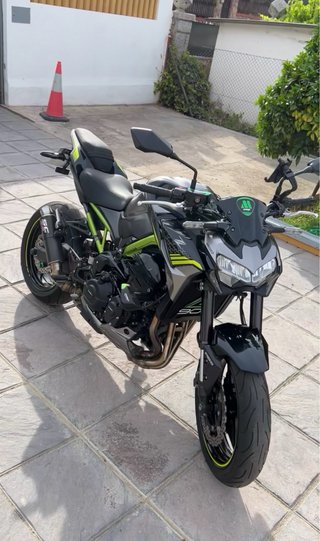 Kawasaki Z900 full