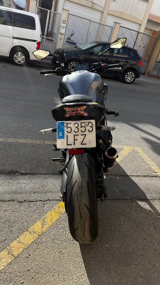 Kawasaki Z900 full