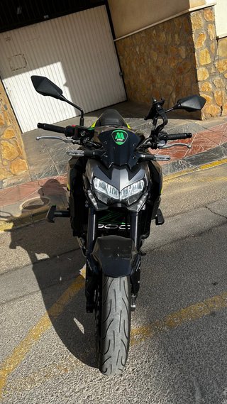 Kawasaki Z900 full