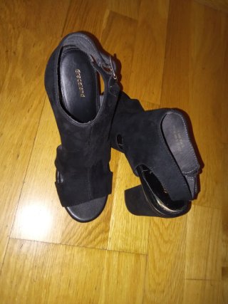 Zapatos de tacón Graceland negros