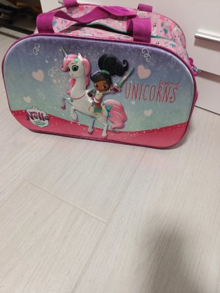 Juego de maleta para niñas .muy muy nuevas.
