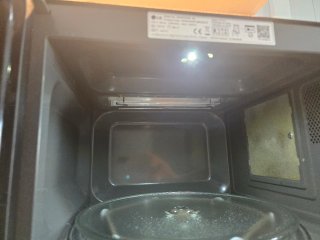 Microondas LG Smart Inverter + base de 2 niveles