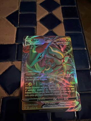 Carta Pokémon Rayquaza VMAX 11/203