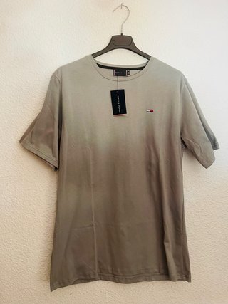 Camiseta gris