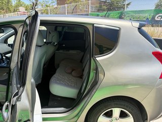 Peugeot 3008 HYBRID 4 2013