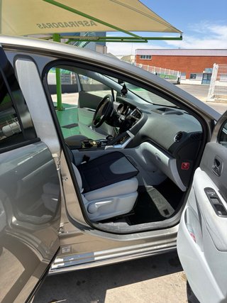 Peugeot 3008 HYBRID 4 2013