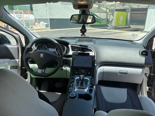 Peugeot 3008 HYBRID 4 2013