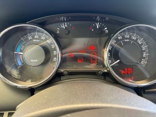 Peugeot 3008 HYBRID 4 2013