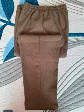 Pantalón marrón cintura elástica talla 44