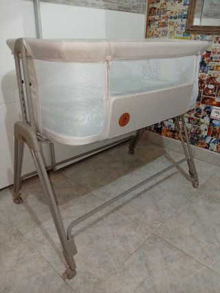 Cuna de colecho Lionelo + colchón semi nuevo