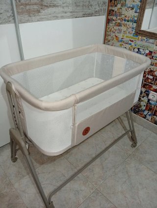 Cuna de colecho Lionelo + colchón semi nuevo