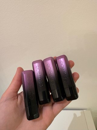 4 Pintalabios Catrice Shine Bomb