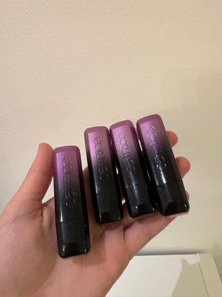 4 Pintalabios Catrice Shine Bomb