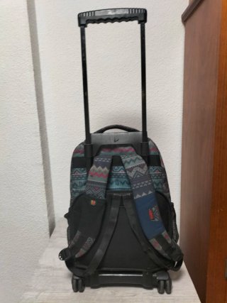 Mochila escolar con ruedas