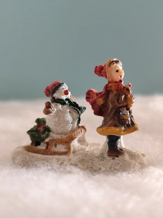 Figura pueblo navideño