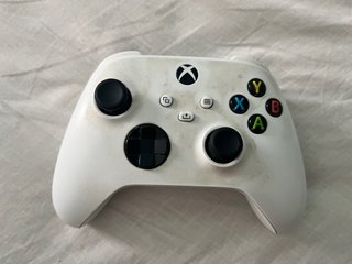 Xbox Series S , con mando, cables y caja