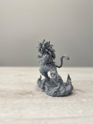 Figura de Goku SSJ4