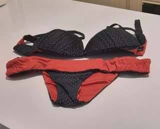 Bikini pois nero e rosso