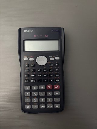 Calculadora Casio FX-82MS