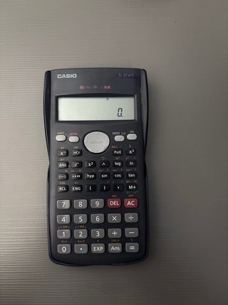 Calculadora Casio FX-82MS