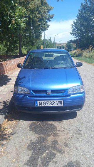 SEAT Arosa 2004