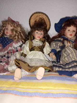 Collezione di bambole in porcellana