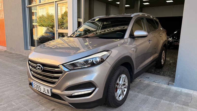 Hyundai Tucson 1.7 CRDi 115cv BlueDrive Tecno 4x2 - foto 1