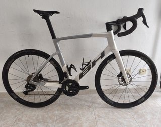 Bicicleta BH RS1 Di2