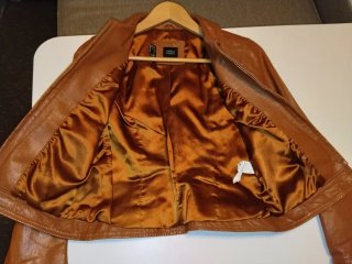 Chaqueta efecto piel marrón