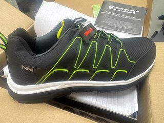 Zapato de seguridad Kingsmann negro y verde