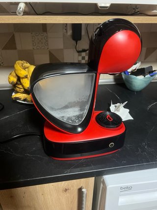 Cafetera Dolce Gusto Roja