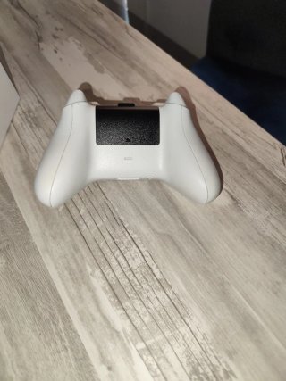 NEGOCIABLE  Xbox Series S Blanca + Mando y cables