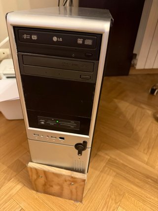 Computer desktop completo argento/nero