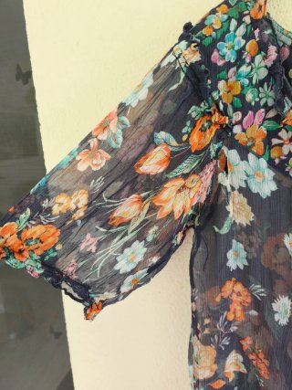 Blusa Zara Basic floral talla L