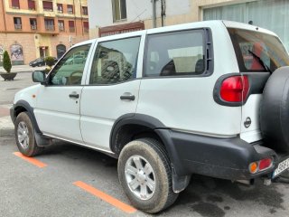 Nissan Terrano II 2004